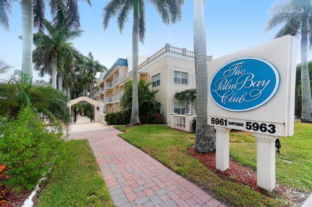 Palm Bay Club in Siesta Key Bayside Entrance Sign