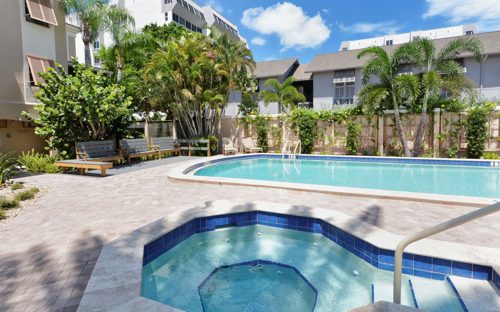 Coquille in Siesta Key Townhomes for Sale Near the Beach