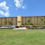 Gulf & Bay Club in Siesta Key Condos for Sale