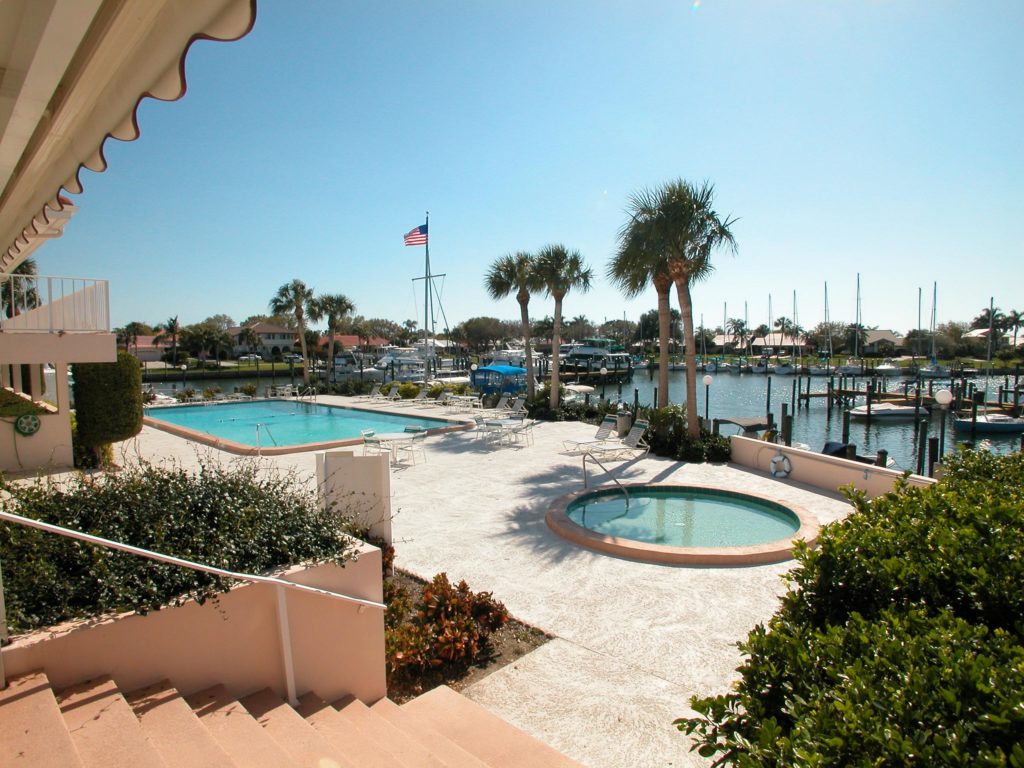 Southbay Yacht & Racquet Club in Osprey Spa 2