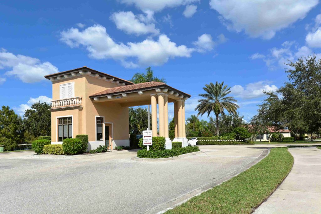 Lakeridge Falls in Sarasota Gated Community