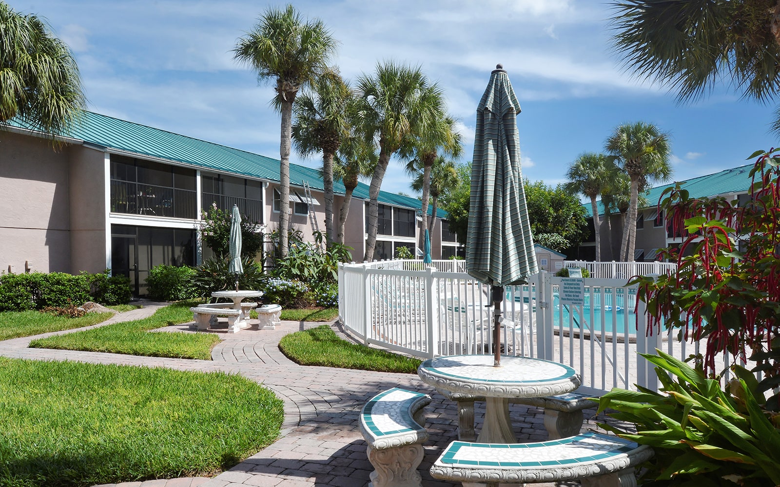 White Sands Village in Siesta Key Condos for Sale Near the Beach