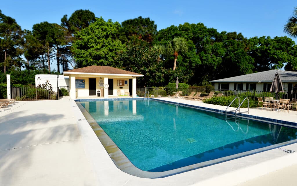 Fairway Point Sarasota Florida Condos for Sale at Palm Aire
