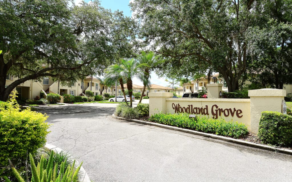 Woodland Grove Sarasota Condos for Sale at the Meadows